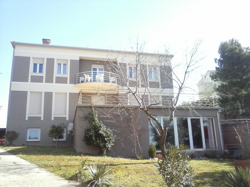 Lilly Apartment *